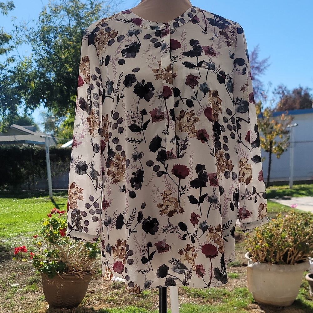 NYDJ Cream Floral Long Sleeve Blouse